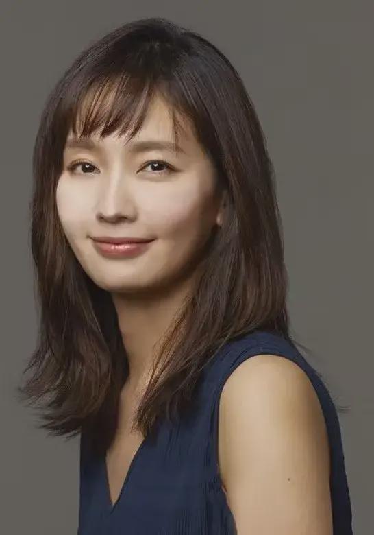孙悦和妻子大连度假,再婚又娶大美女,财富自由,儿子也爱打篮球