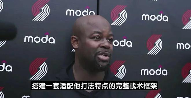 48岁冯坤现状:现身天津,带娃共同出征亚锦赛,泰国老公是主教练